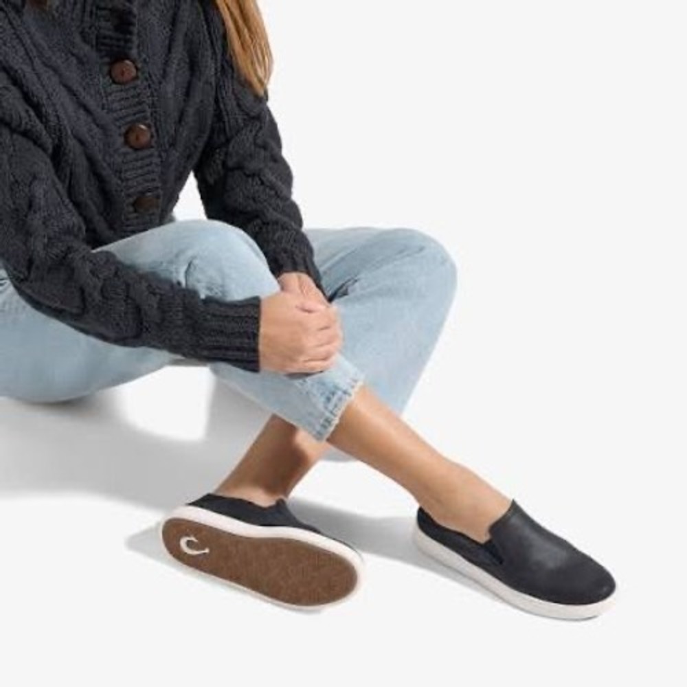 Olukai Pehuea Leather Black Slip On Sneakers Shoes 20329-4040 Womens 8